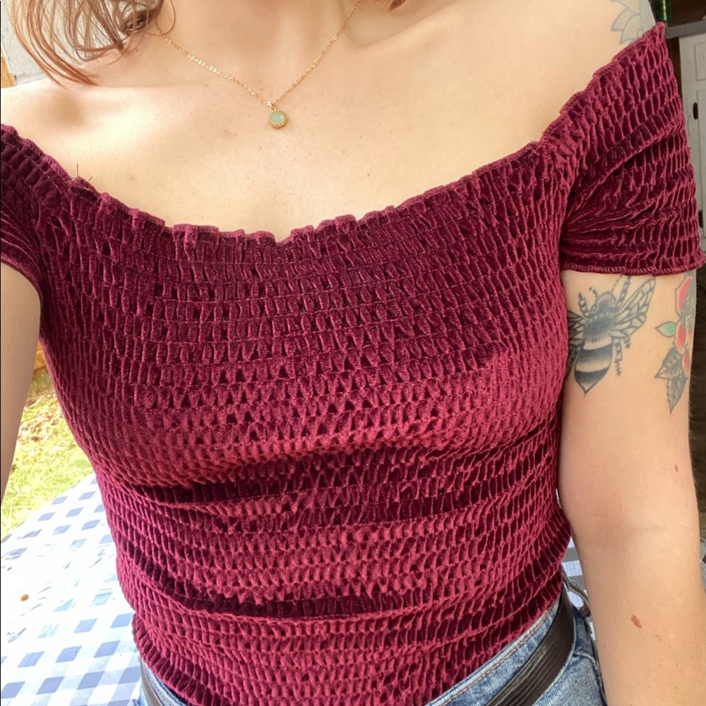 Maroon velvet top 🌺